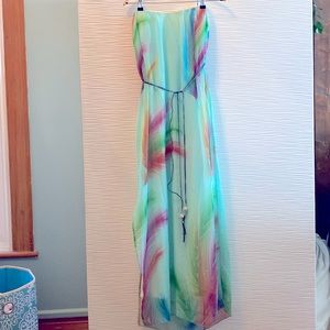 Beautiful strapless maxi dress. Size medium.